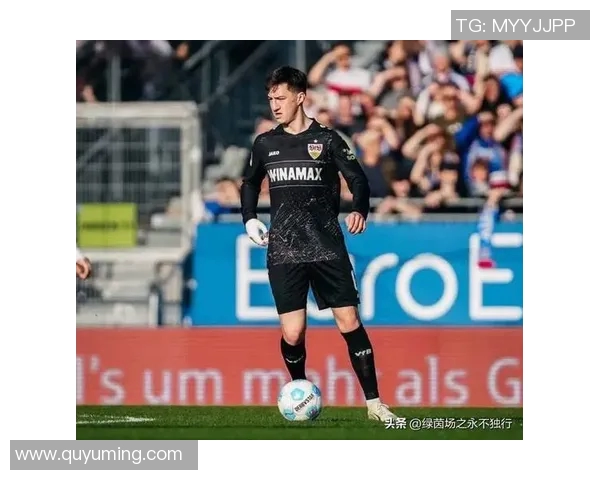 克罗斯：从中场指挥官到足球战术革新者的辉煌历程与影响